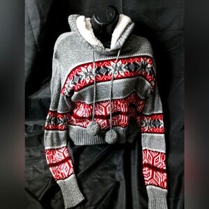 Nwot gray cropped sherpa sweater w/snowflake design sz lg